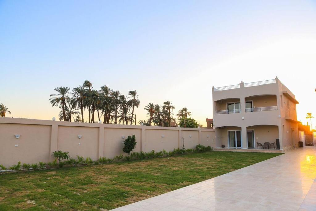 Royal Nile Villa - Nile View Apartment 1 Luxor Kültér fotó