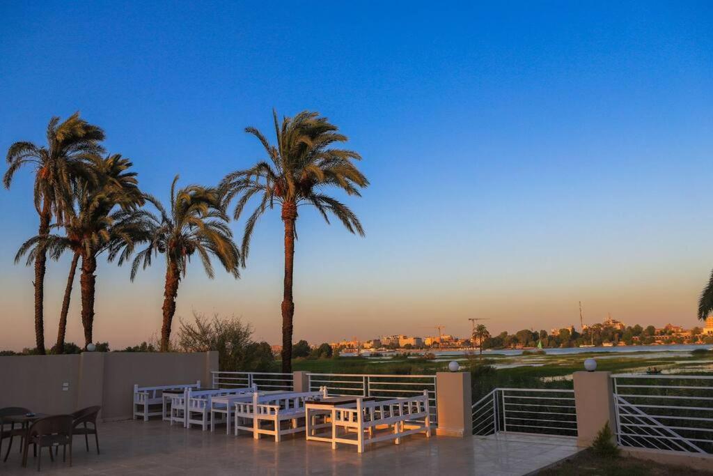 Royal Nile Villa - Nile View Apartment 1 Luxor Kültér fotó