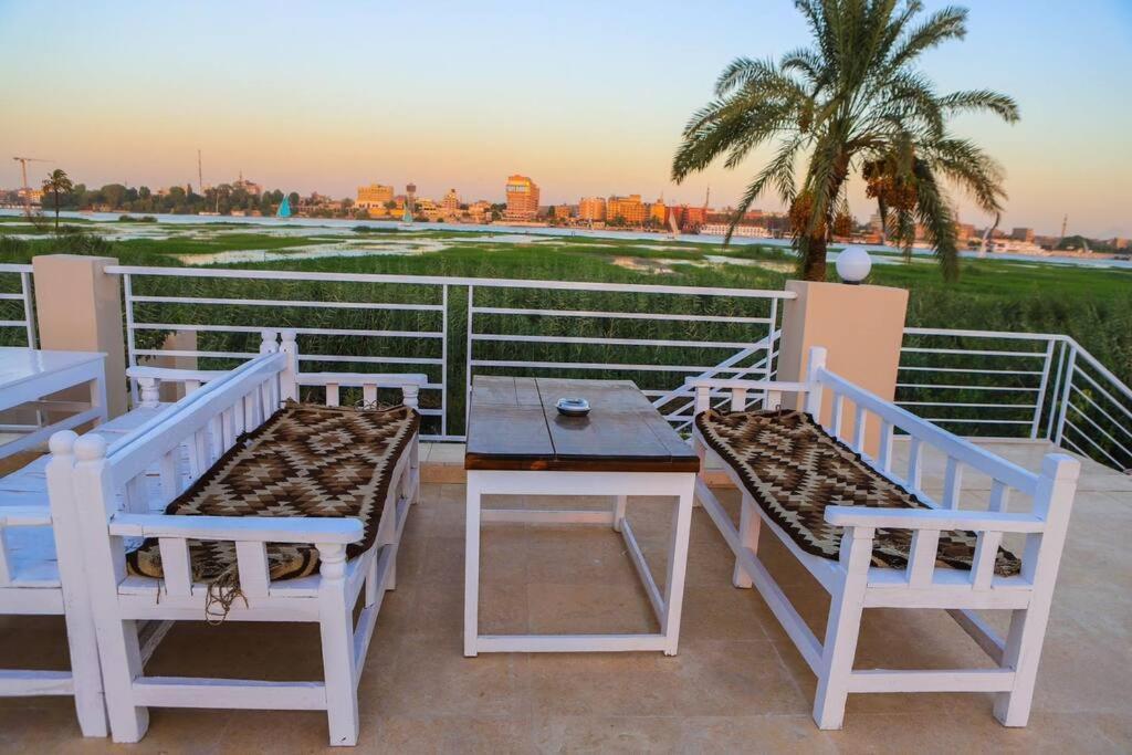Royal Nile Villa - Nile View Apartment 1 Luxor Kültér fotó